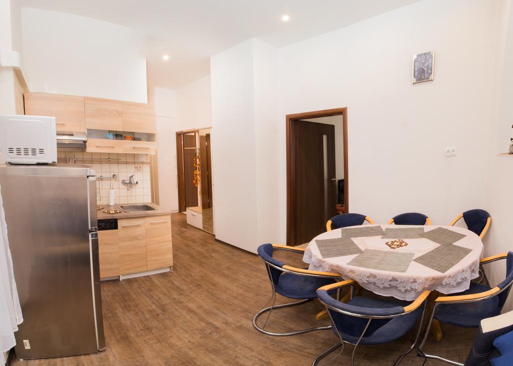 Appartement Ve Smeckach With A Big Terrace *