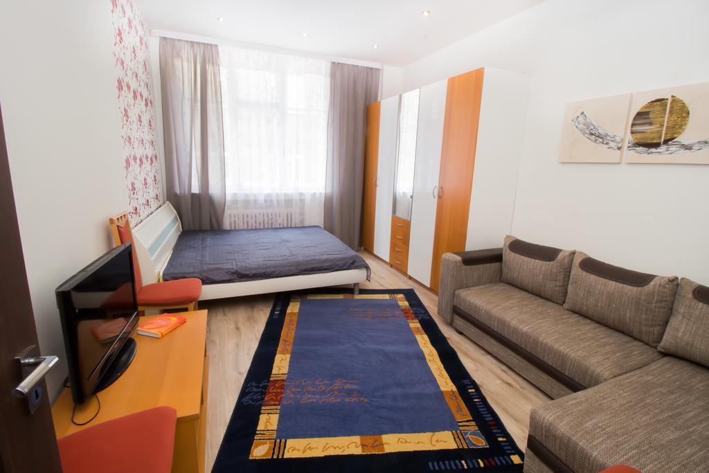 Appartement Ve Smeckach With A Big Terrace Prague
