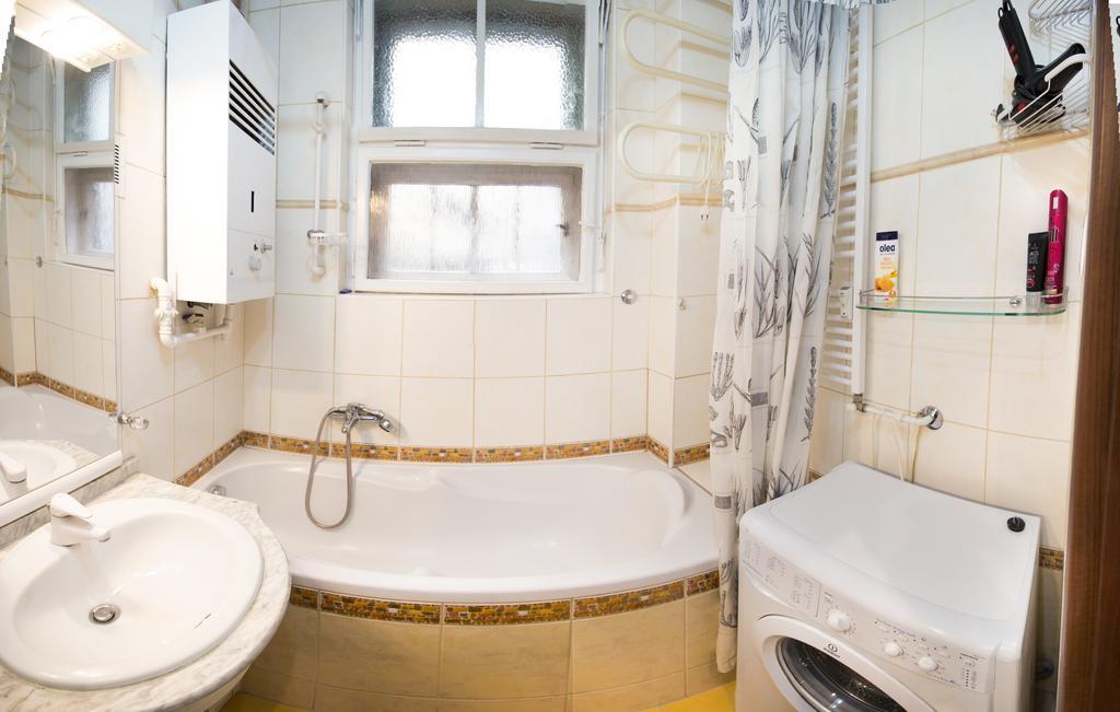 Appartement Ve Smeckach With A Big Terrace Prague